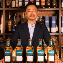 「シングルモルト10年」の甘く深い香りと濃厚なコーヒーを合わせる。　