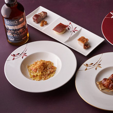 【マンダリン オリエンタル 東京】広東料理 「センス」のふたりの料理長がソムリエ&バーテンダーと創り上げた当館オリジナルウイスキーとの特別ペアリングディナー